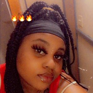 Meet your Posher, Carolyn